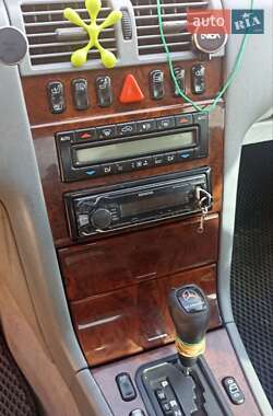 Седан Mercedes-Benz E-Class 1998 в Житомире