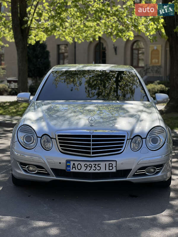 Седан Mercedes-Benz E-Class 2006 в 