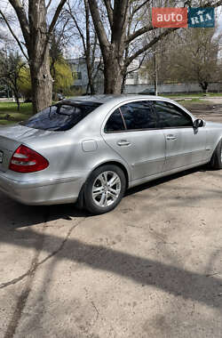 Седан Mercedes-Benz E-Class 2004 в 