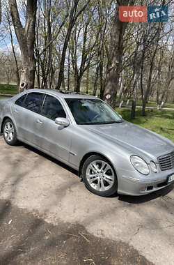 Седан Mercedes-Benz E-Class 2004 в 