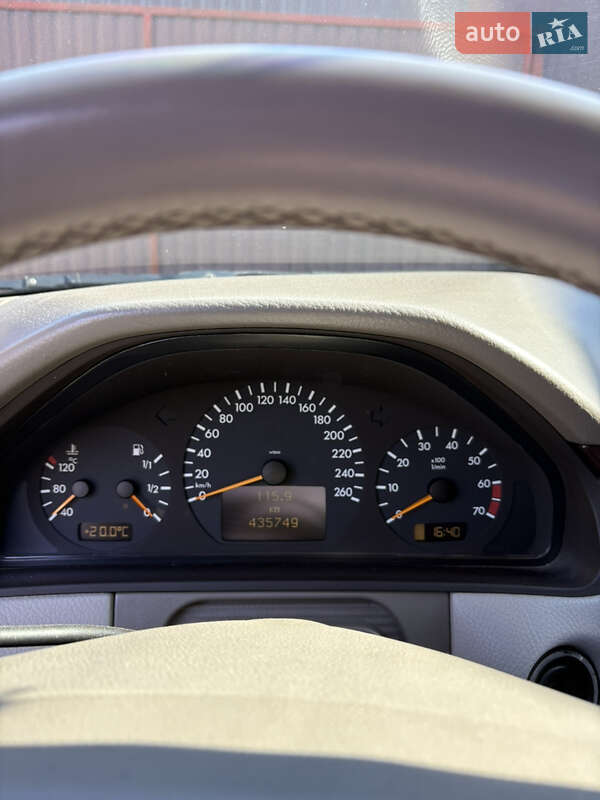 Седан Mercedes-Benz E-Class 1999 в Одессе