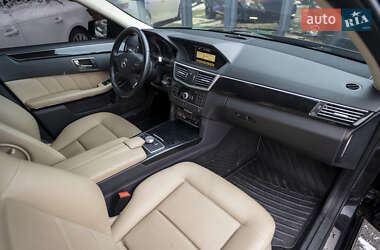 Седан Mercedes-Benz E-Class 2010 в 