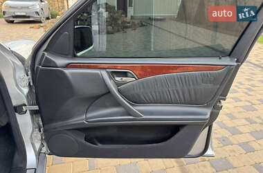 Седан Mercedes-Benz E-Class 2001 в 