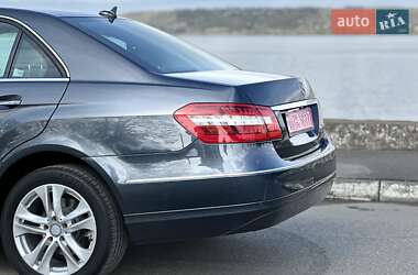 Седан Mercedes-Benz E-Class 2010 в 