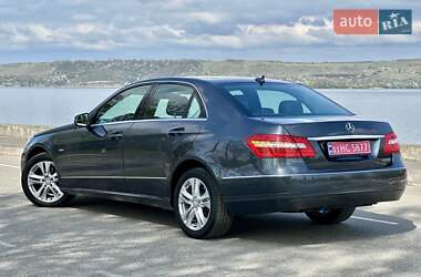 Седан Mercedes-Benz E-Class 2010 в 