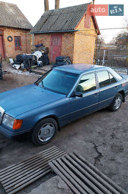 Седан Mercedes-Benz E-Class 1989 в 