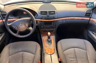 Седан Mercedes-Benz E-Class 2005 в 