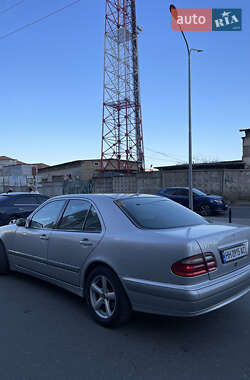 Седан Mercedes-Benz E-Class 1999 в 