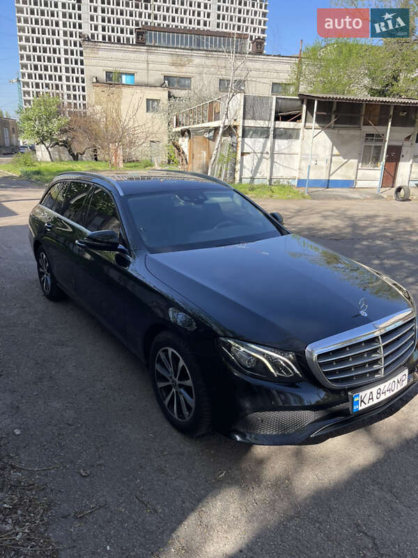 Универсал Mercedes-Benz E-Class 2016 в Киеве