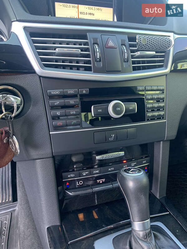 Седан Mercedes-Benz E-Class 2010 в Ивано-Франковске фото 19 Седан Mercedes-Benz E-Class 2010 в Ивано-Франковске