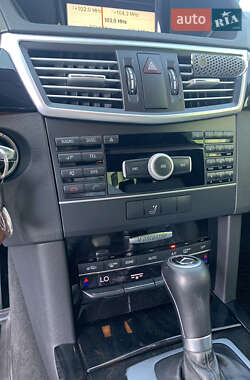Седан Mercedes-Benz E-Class 2010 в 