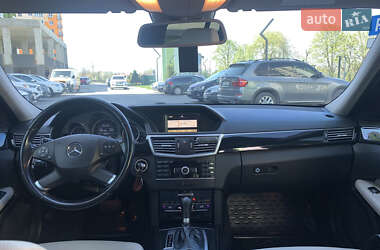 Седан Mercedes-Benz E-Class 2010 в 