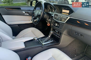 Седан Mercedes-Benz E-Class 2010 в 