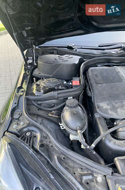 Седан Mercedes-Benz E-Class 2010 в 