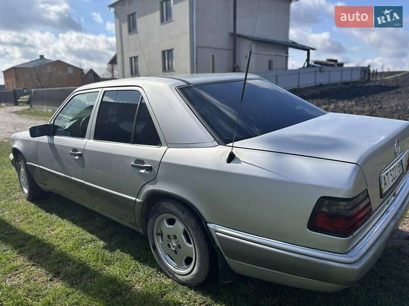 Седан Mercedes-Benz E-Class 1995 в Рогатині