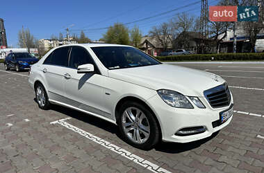 Седан Mercedes-Benz E-Class 2012 в 