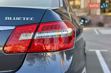 Седан Mercedes-Benz E-Class 2012 в 