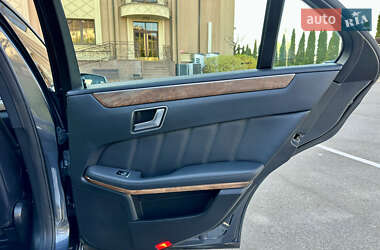 Седан Mercedes-Benz E-Class 2012 в 
