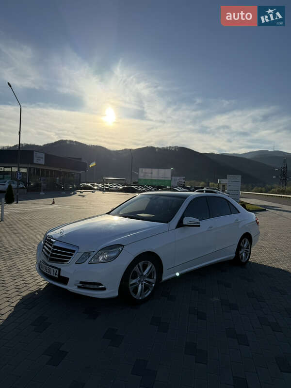 Mercedes-Benz E-Class 2012 Mercedes-Benz E-Class 2012