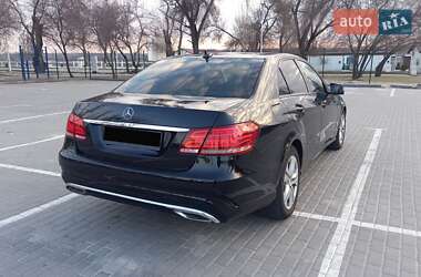 Седан Mercedes-Benz E-Class 2011 в 