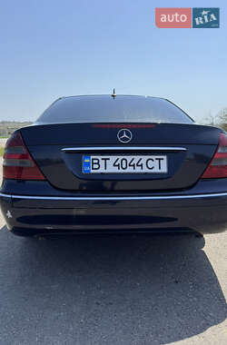 Седан Mercedes-Benz E-Class 2005 в 