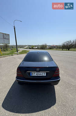 Седан Mercedes-Benz E-Class 2005 в 