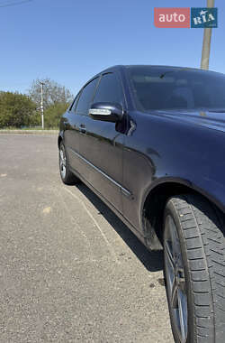 Седан Mercedes-Benz E-Class 2005 в 