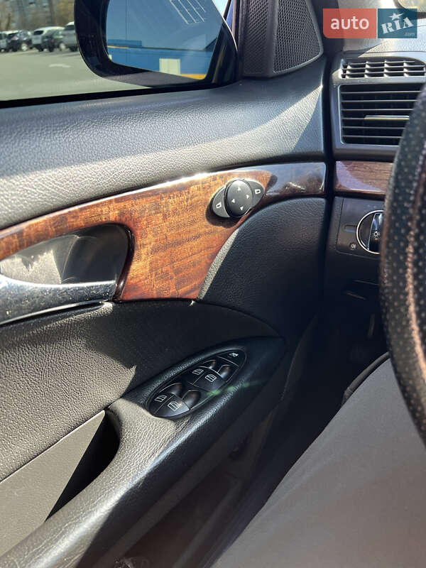 Седан Mercedes-Benz E-Class 2002 в Хмельнике фото 3 Седан Mercedes-Benz E-Class 2002 в Хмельнике