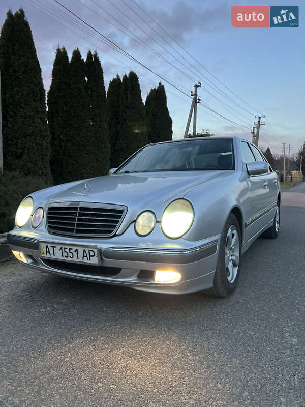 Седан Mercedes-Benz E-Class 2001 в 