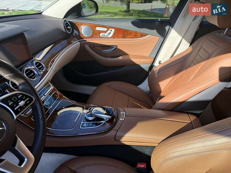 Универсал Mercedes-Benz E-Class 2018 в Киеве