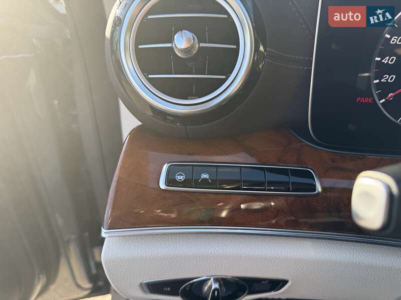 Универсал Mercedes-Benz E-Class 2018 в Киеве