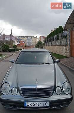 Седан Mercedes-Benz E-Class 2000 в 