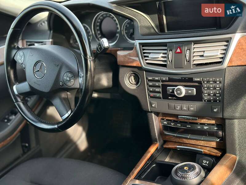 Універсал Mercedes-Benz E-Class 2011 в Києві