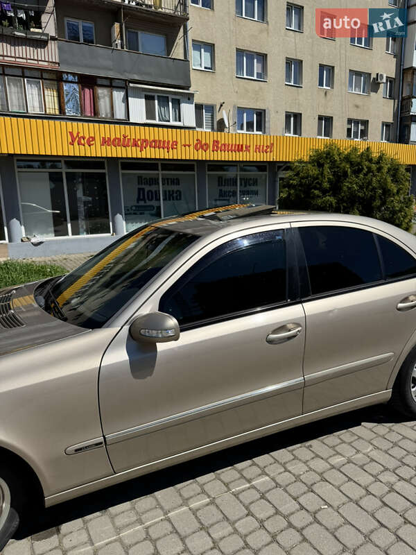 Седан Mercedes-Benz E-Class 2003 в Ужгороді