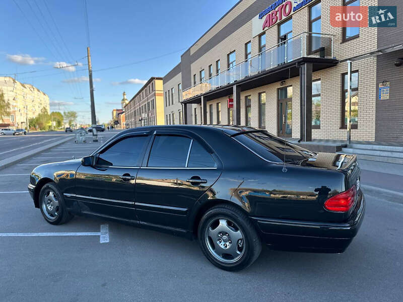 Седан Mercedes-Benz E-Class 1996 в Белой Церкви