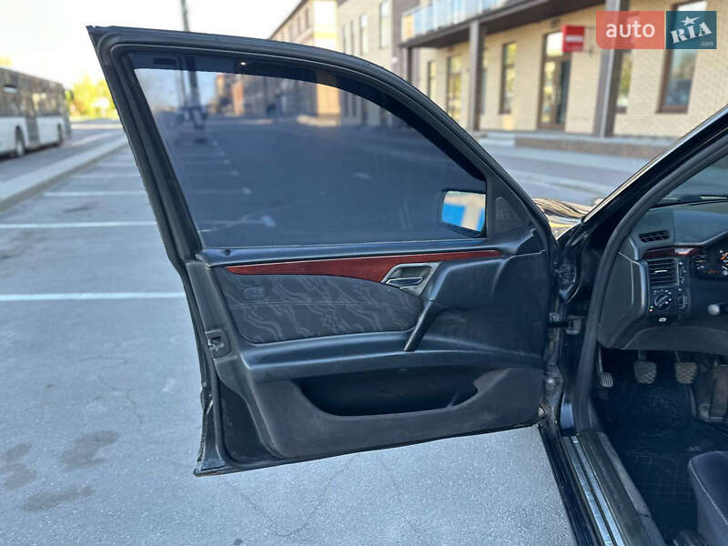Седан Mercedes-Benz E-Class 1996 в Белой Церкви