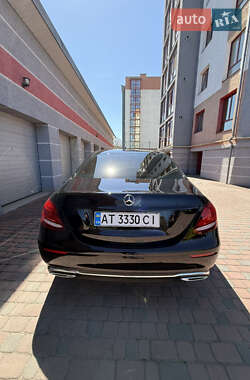 Седан Mercedes-Benz E-Class 2016 в 