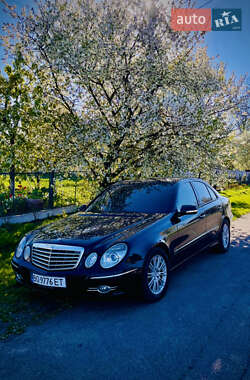 Седан Mercedes-Benz E-Class 2007 в 