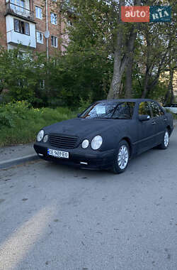 Седан Mercedes-Benz E-Class 1999 в Черновцах