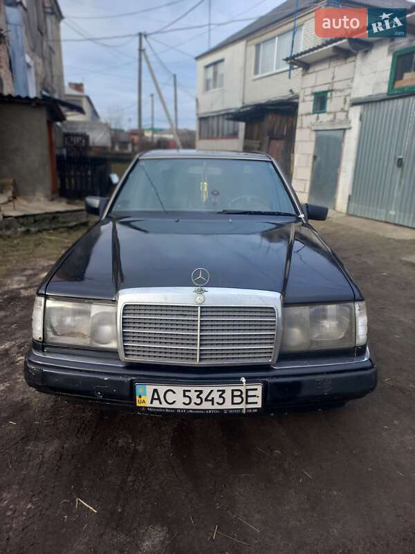 Mercedes-Benz E-Class 1991