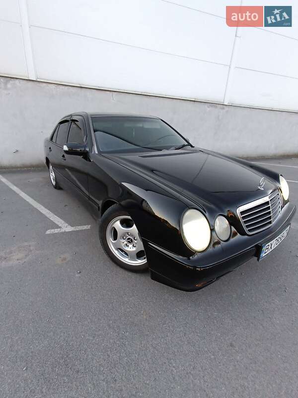 Седан Mercedes-Benz E-Class 2001 в 