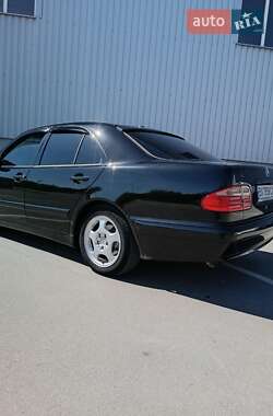Седан Mercedes-Benz E-Class 2001 в 