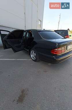 Седан Mercedes-Benz E-Class 2001 в 