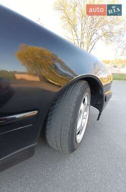 Седан Mercedes-Benz E-Class 2001 в 