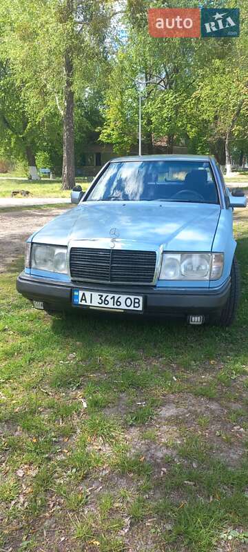 Седан Mercedes-Benz E-Class 1990 в Катюжанке