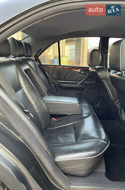 Седан Mercedes-Benz E-Class 2000 в 