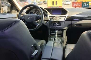 Седан Mercedes-Benz E-Class 2010 в 