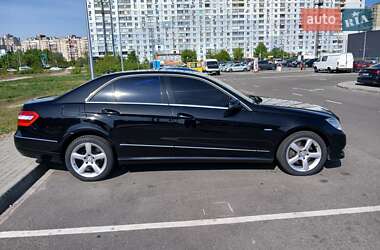 Седан Mercedes-Benz E-Class 2010 в 