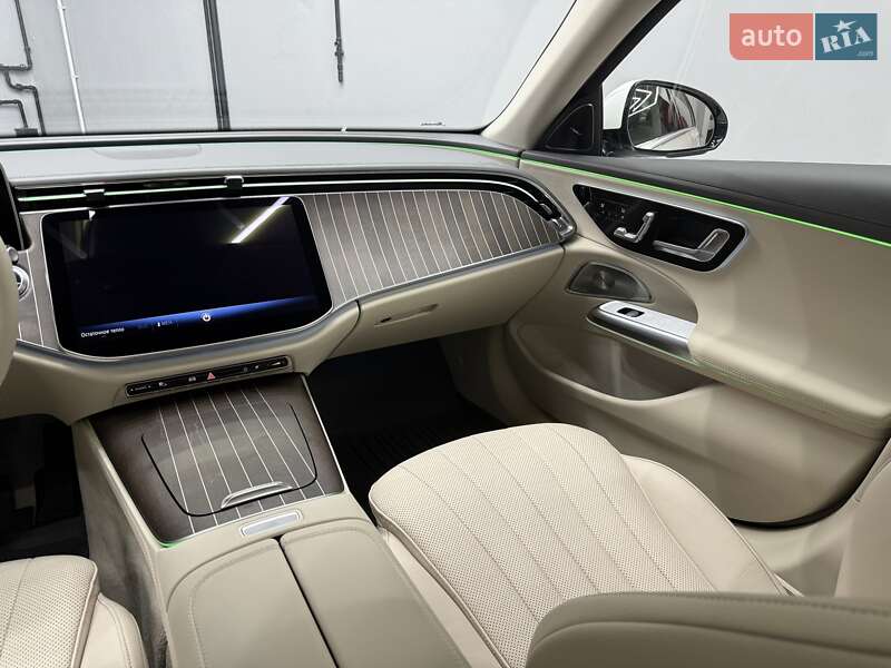 Седан Mercedes-Benz E-Class 2024 в Киеве