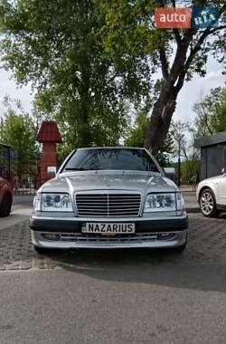 Купе Mercedes-Benz E-Class 1993 в Броварах